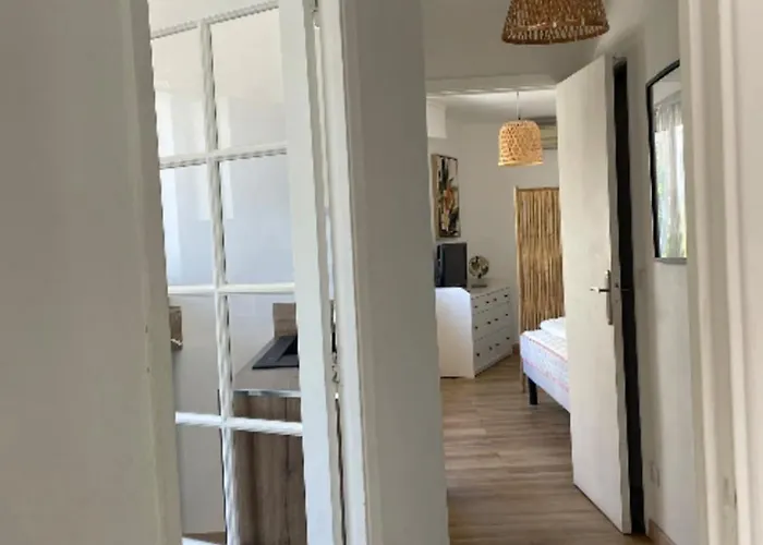 Facing The Sea 2 Steps From The Beaches *