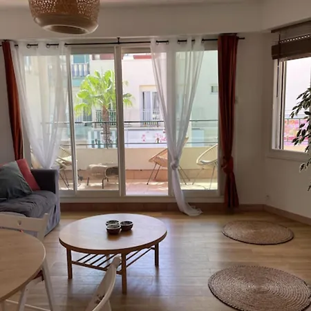 Facing The Sea 2 Steps From The Beaches * Antibes